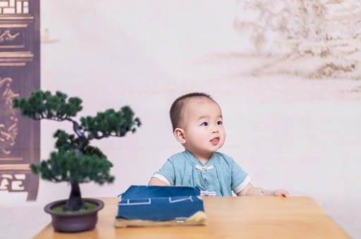 黄南三个月宝宝抬头不稳